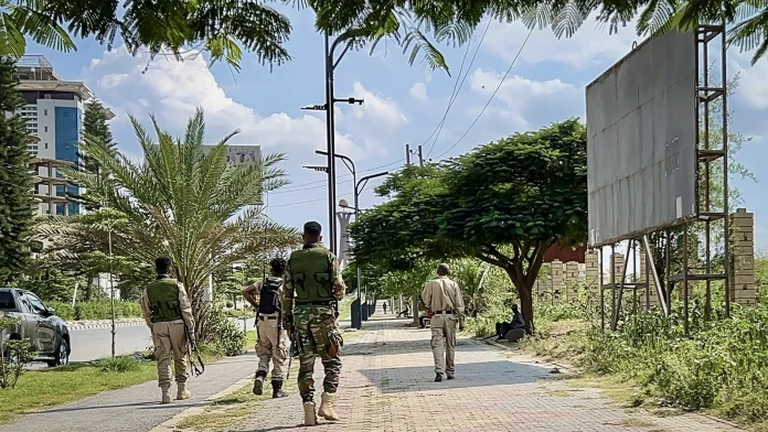 Fierce battles erupt in Ethiopia as civil war flares up Fighting rages in Ethiopia as civil war resumes