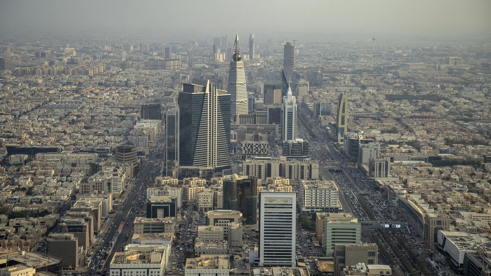 Middle East Tensions Rise as Houthi Strike Targets Riyadh