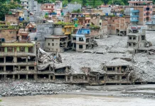 Nepal death toll reaches 1,252 as rescue efforts press on Nepal toll rises to 1,252 as rescue operations continue