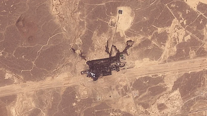 Saudi Arabia halts oil pipeline as Houthis tighten control in Saudis shut oil pipeline as Houthis tighten Red Sea grip