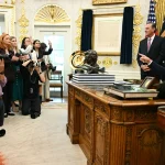 Trump oo sheegay inuu ka mamnuucay Aqalka Cad inay galaan CNN, MSNBC