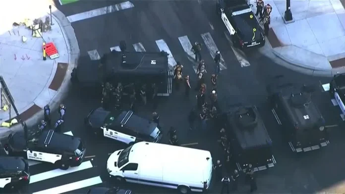 Two killed, several injured including police, in Minneapolis shooting