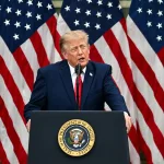Warbixin: Trump ayaa joojiyay duqeymo militari oo loo qorsheeyay fallaagada Xuutiyiinta Yemen