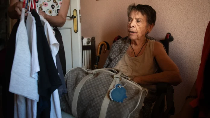 Elderly Spanish pensioner whose eviction fueled protests has died Pensioner whose eviction sparked Spain protests dies