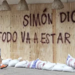 Hurricane Simon intensifies while approaching Mexico’s western coastline Hurricane Simon strengthens as it nears western Mexico