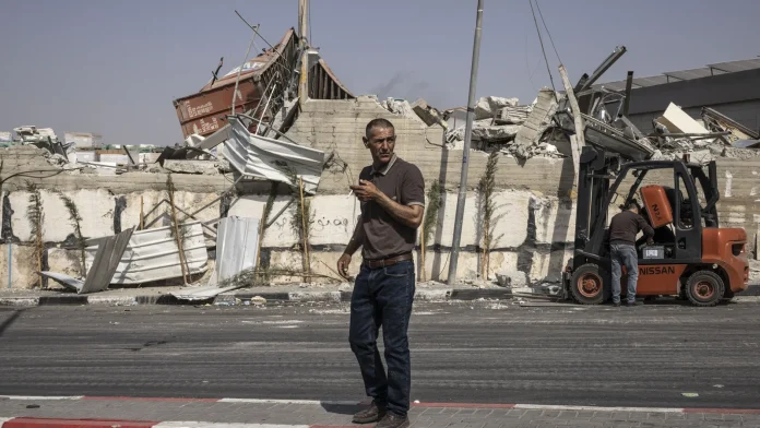Israel Forces 1,200 West Bank Residents From Homes After Attack Israel displaces 1,200 people in West Bank after attack