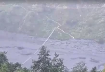 Nepal tells riverside residents to evacuate as floods surge Nepal urges villagers to evacuate after river floods
