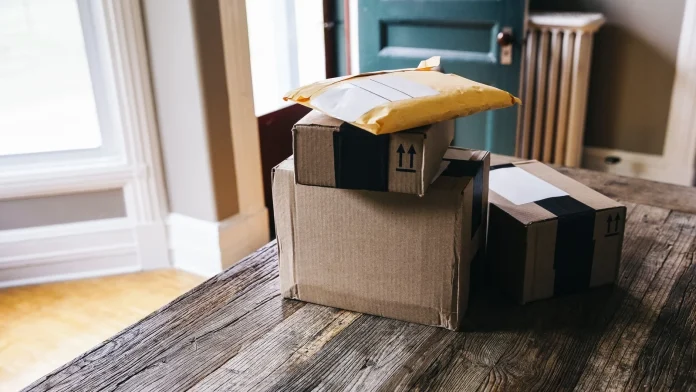 New fee on non‑EU parcels takes effect starting 1 November New levy on non-EU parcels to start on 1 November