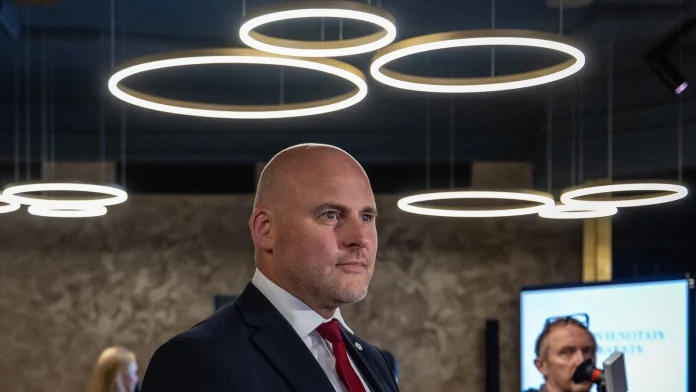 Pro-EU Latvian Prime Minister Leads Poll as Russia Looms Large Pro-Europe Latvian PM wins poll dominated by Russia