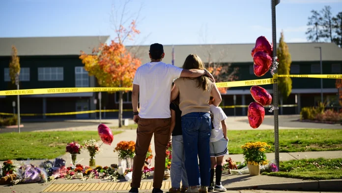 Teacher 'tackled' suspect in US school shooting - police
