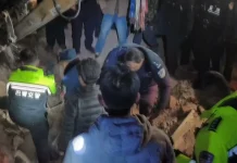 Tibet earthquake kills 16 and injures dozens, officials report 16 dead, dozens injured in Tibet earthquake