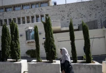 UK downgrades Jerusalem consulate, cuts staff levels in latest move UK downgrades Jerusalem consulate reducing staff